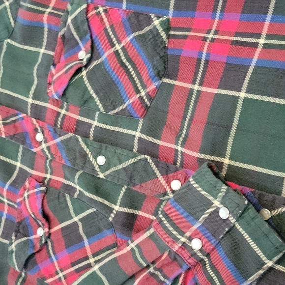HOST PICK Wrangler snap flannel - Picture 3 of 6